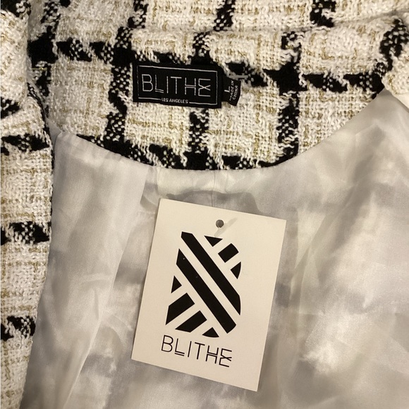 BLITHE Elegant Black multi-color textured Gold Detail Jacket - Picture 5 of 8